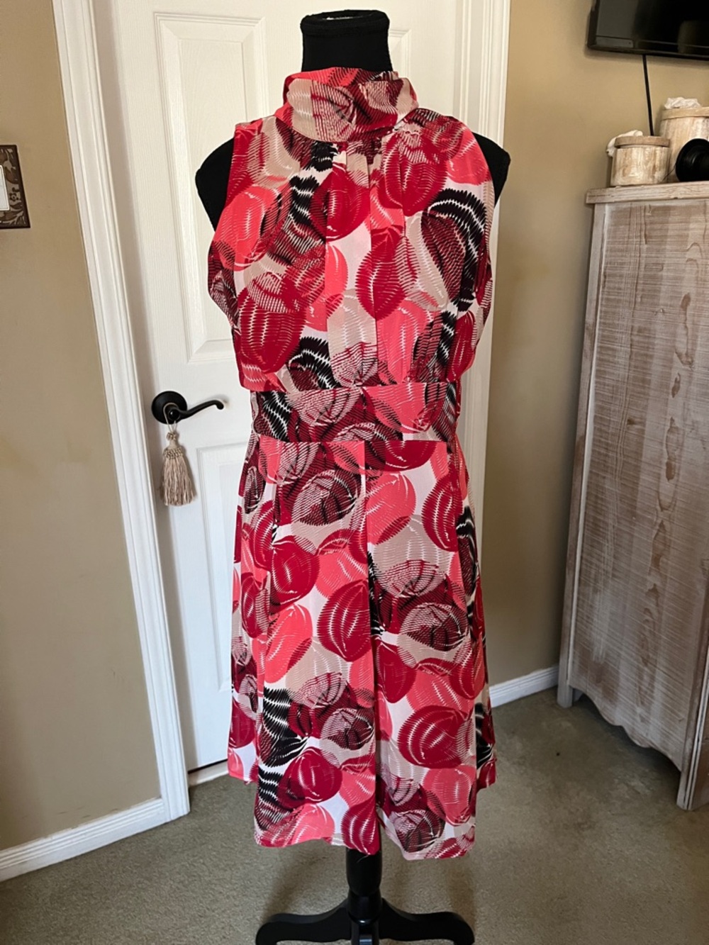 Voir Voir Sleeveless Red, Beige & Black Printed Midi Dress, Size 10